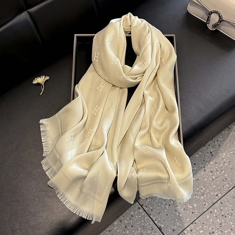 

Latest Brand Ladies Print Hijab Tencel cotton Gauze scarf With Four Seasons Sun Protection Scarf Decoration Shawl Wrap Headscarf