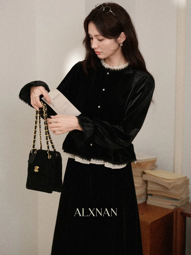 

ALXNAN Women's Black Velvet Shirt Lace Patchwork French Elegant Sweet Blouses 2025 Fall Winter Long Sleeve Tops Female L59960
