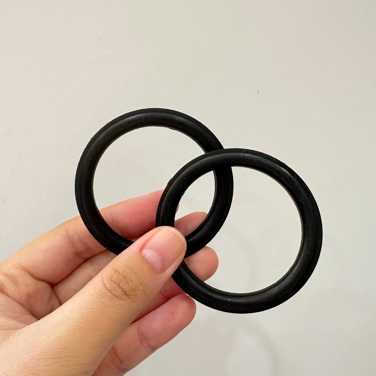 2pc Tank Cap Seal for Skoda OCTAVIA 2 1.2 Tsi 2012 Fuel Filler Neck Gas Gasket O-ring Repair Kit Engines Washer V Shape Cover
