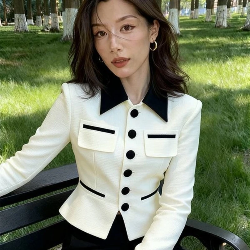 European Retro Fashion Commuting Office Lady Vintage Contrast-Collar Tailored Blazer Timeless Elegance with Modern Color-Block