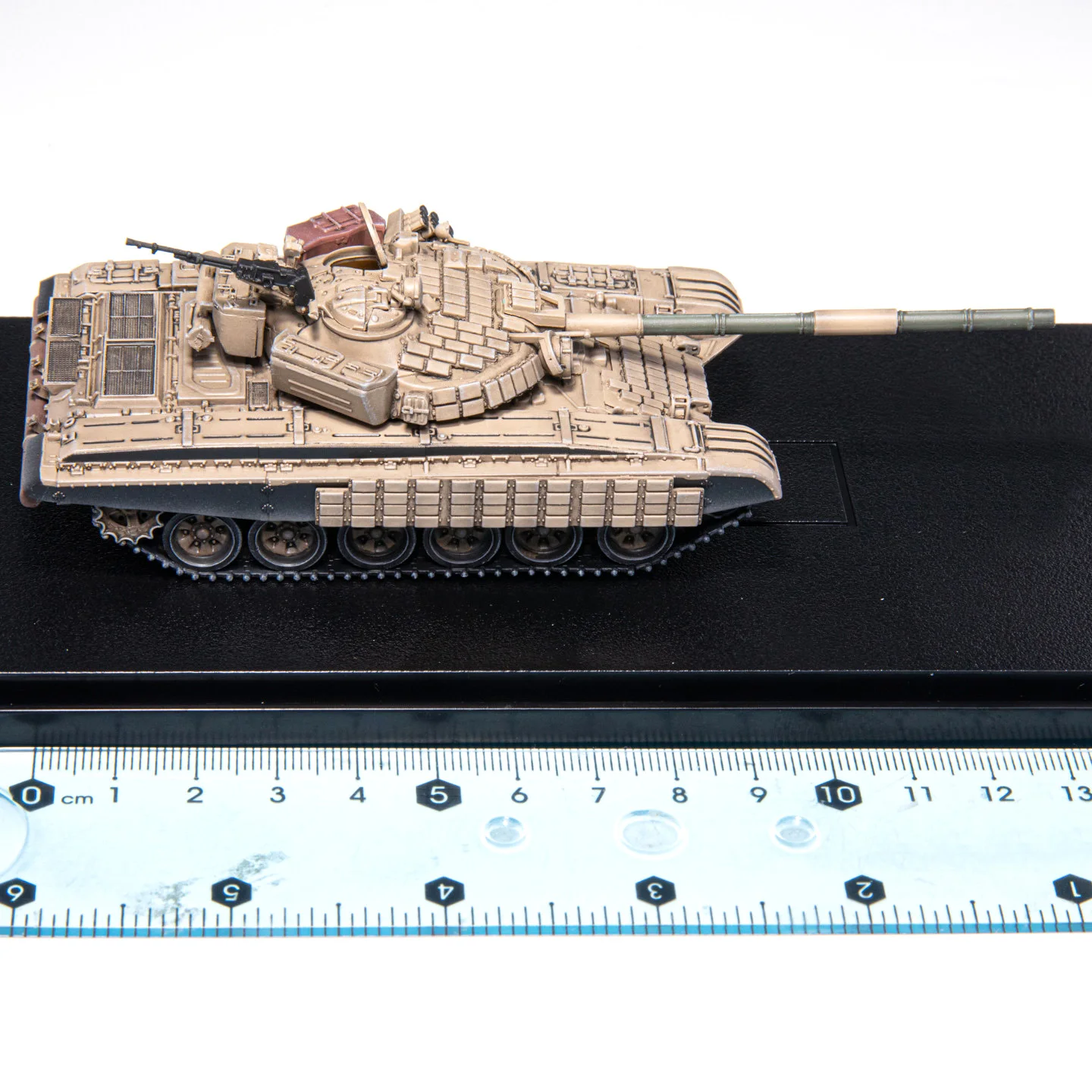 

AS 1/72 T72 T-72B1 main battle tank desert color (B-type green gun barrel) static finished model