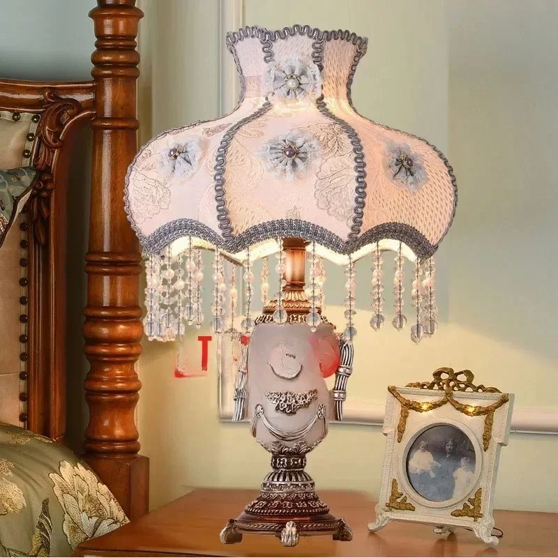 

European Desk Bedroom Bedside American Warm Romantic Home Creative Wedding Celebration Living Room Study Table Lamp