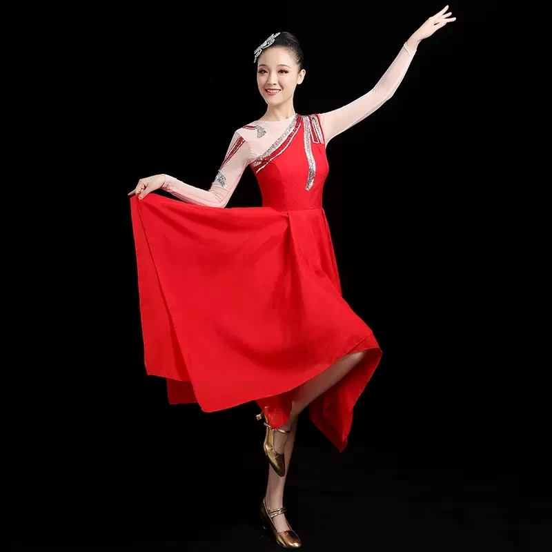 The new modern dance performance dress female singing and dancing fashion stage party group performance square dance performance