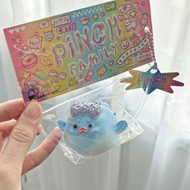 ของเล่นบีบคลายเครียดรูปสัตว์น่ารักสำหรับเด็กและผู้ใหญ่ รูปเพนกวินหน้าโกรธ ปลาปักเป้า บีบแล้วคืนตัวช้า ของเล่นนุ่มนิ่มน่ารัก เหมาะเป็นของขวัญวันเกิด