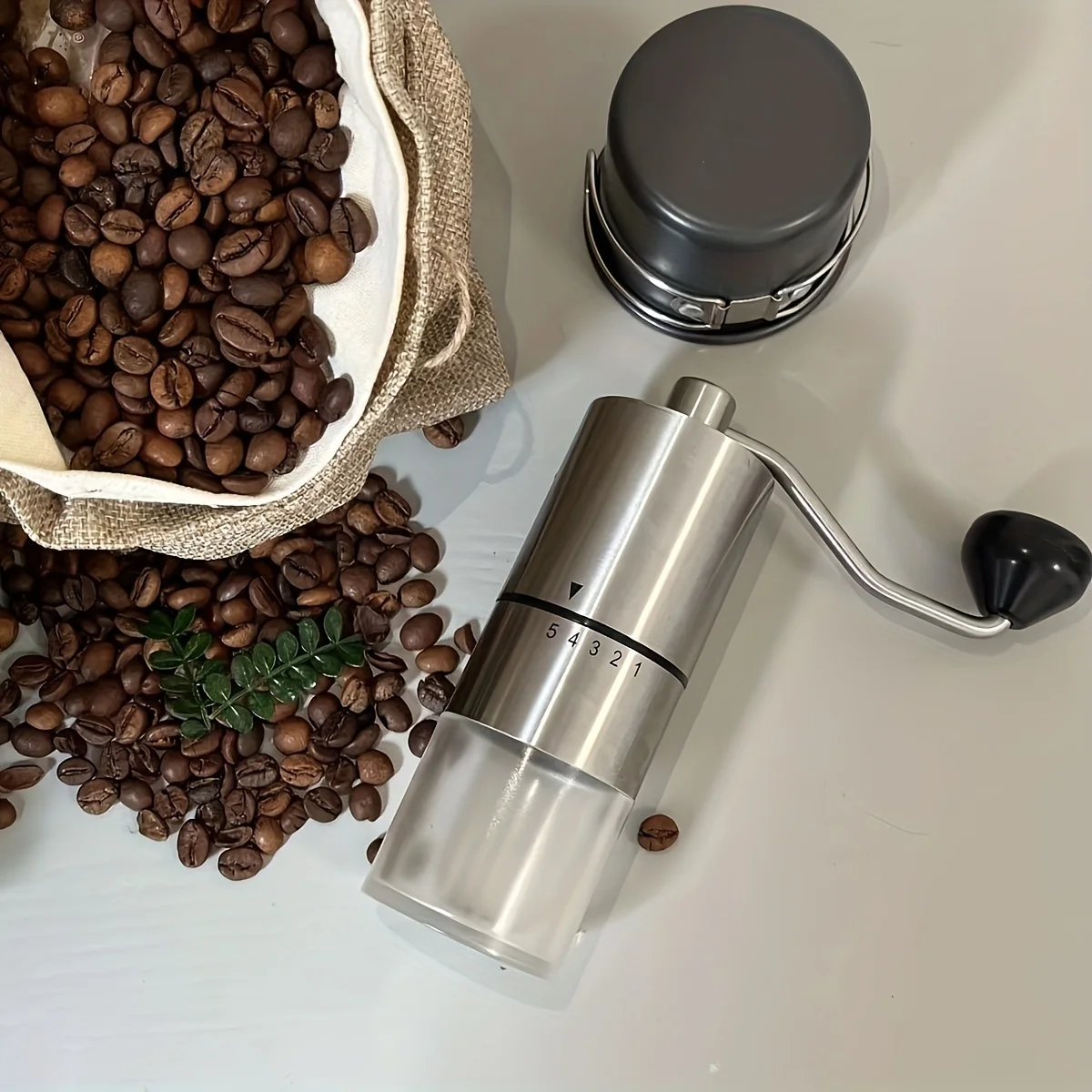 KDL 907 Silver Hand-Powered Coffee Bean Grinder - Manual Coffee Maker - Small Household Portable Powder Grinder - Detail 1