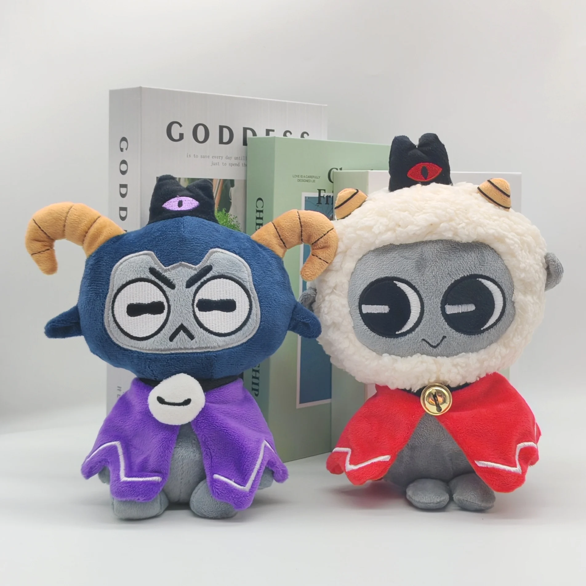 The Cult of Lamb Plüschtier, weiches Stofftier für Kinder und Spielfans rund um den kreativen dekorativen Geschenkornamenten zum Geburtstag – Detail 1