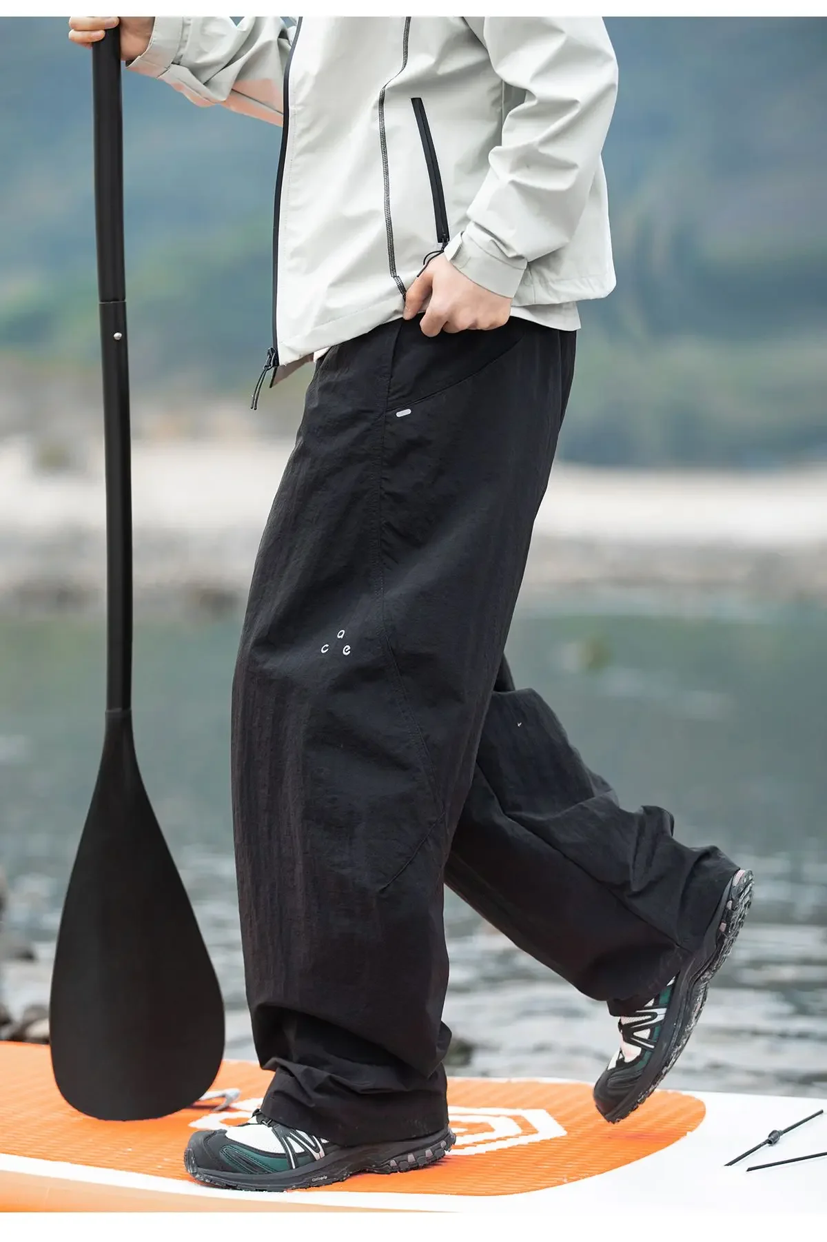 Herbstliche Outdoor-Hose, wasserabweisend, schnelltrocknend, gerade geschnitten, locker, lässig, mit elastischem Bund, für Männer und Frauen geeignet. – Detail 10