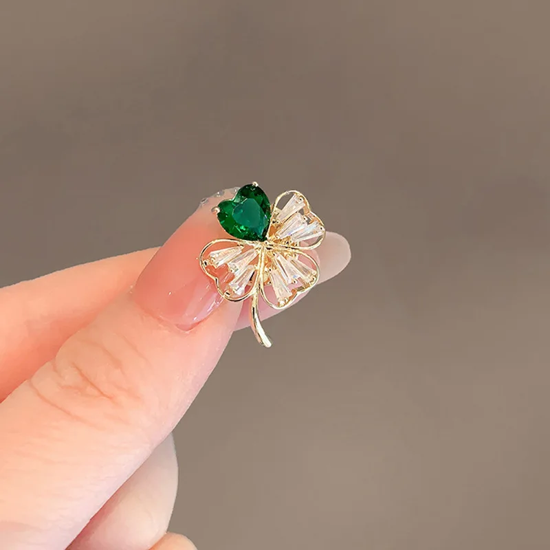 Green Clover Brooch High-End Female Design Sense Niche Refined and Simple Suit Corsage Accessories Wardrobe
