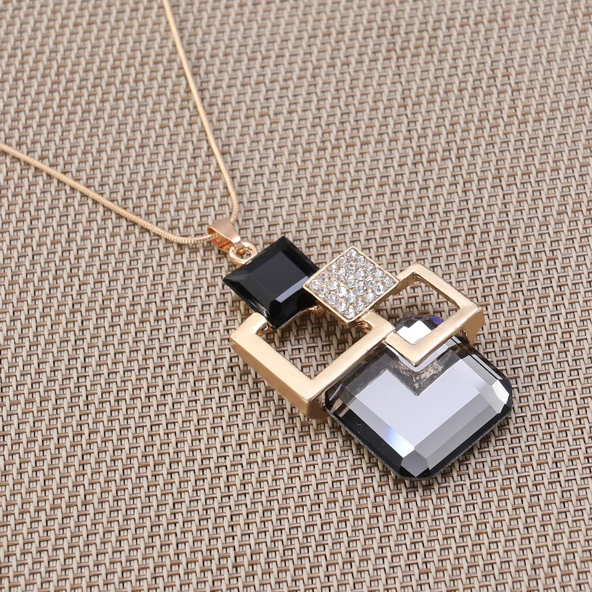 

Long Sweater For Women 70Cm Length 6.2X3.2Cm Women Sweater Long Necklace Pendant Alloy Geometric Vintage Necklace Jewelry Gift