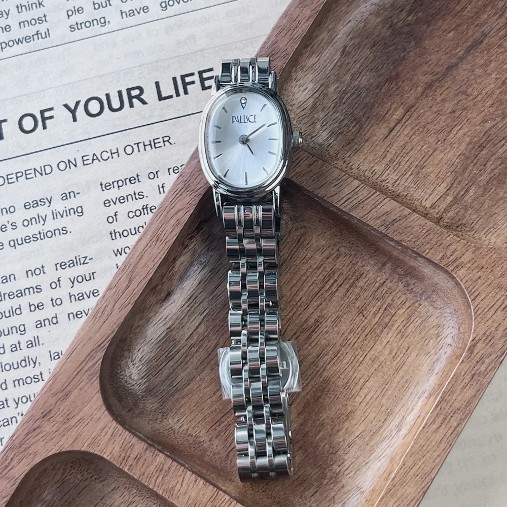 นาฬิกาข้อมือควอตซ์ผู้หญิง ดีไซน์แฟชั่นลำลอง หรูหรา ทันสมัย กันน้ำ สายสแตนเลส สไตล์ใหม่