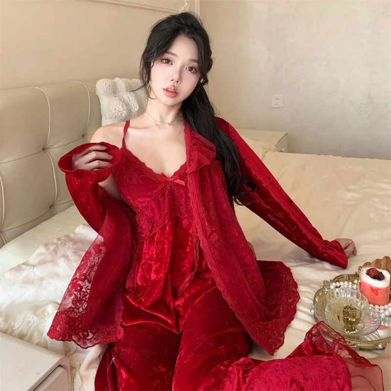 

Autumn Winter New Diamond Velvet Pajamas Women's Long-sleeved Trousers Suspender Robe Three Sets Winter Warm Fashion Loungewear