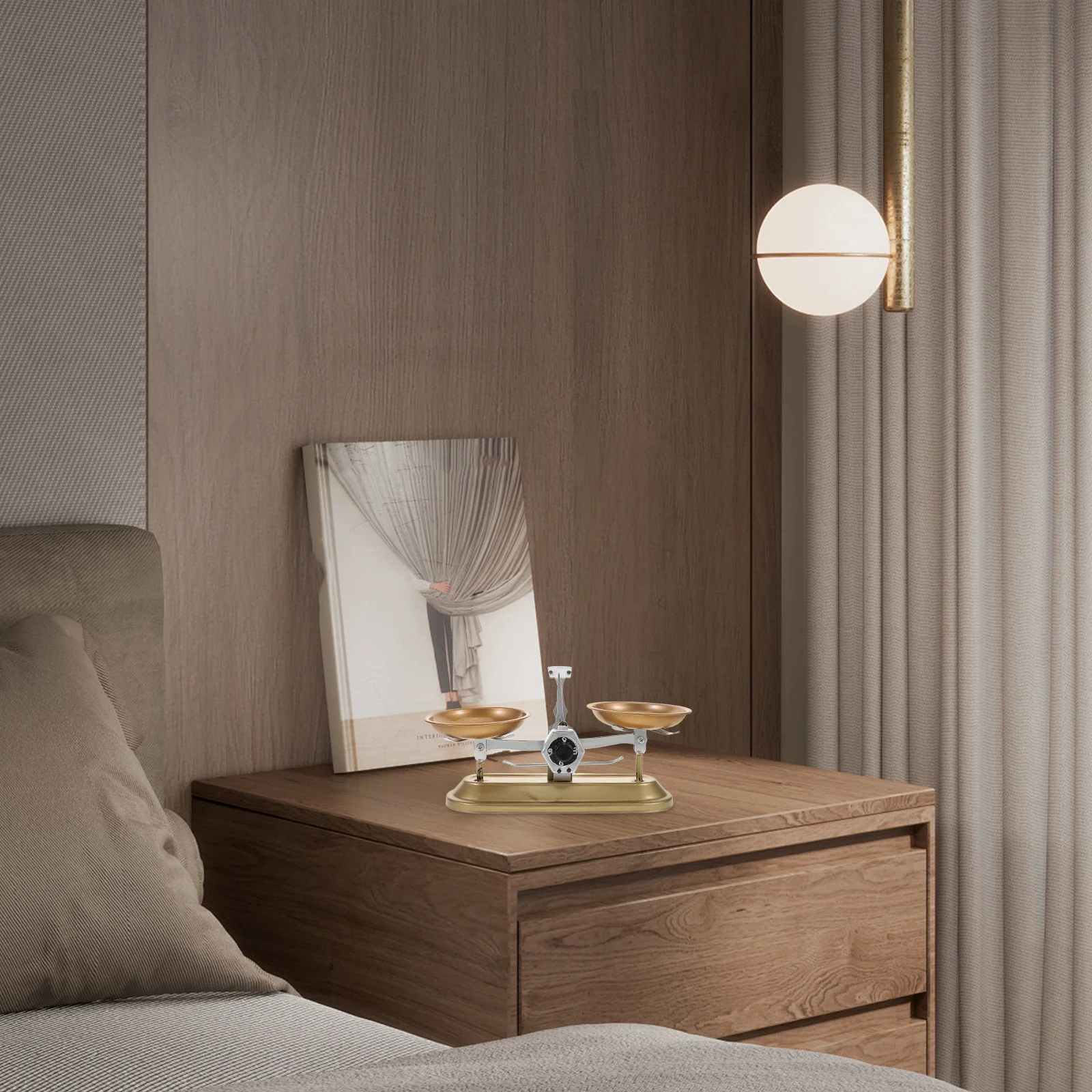 

Handcrafted Vintage Iron Balance Scale Decoration Retro Metal Home Table Centerpiece Office Desk Decorative Ornament