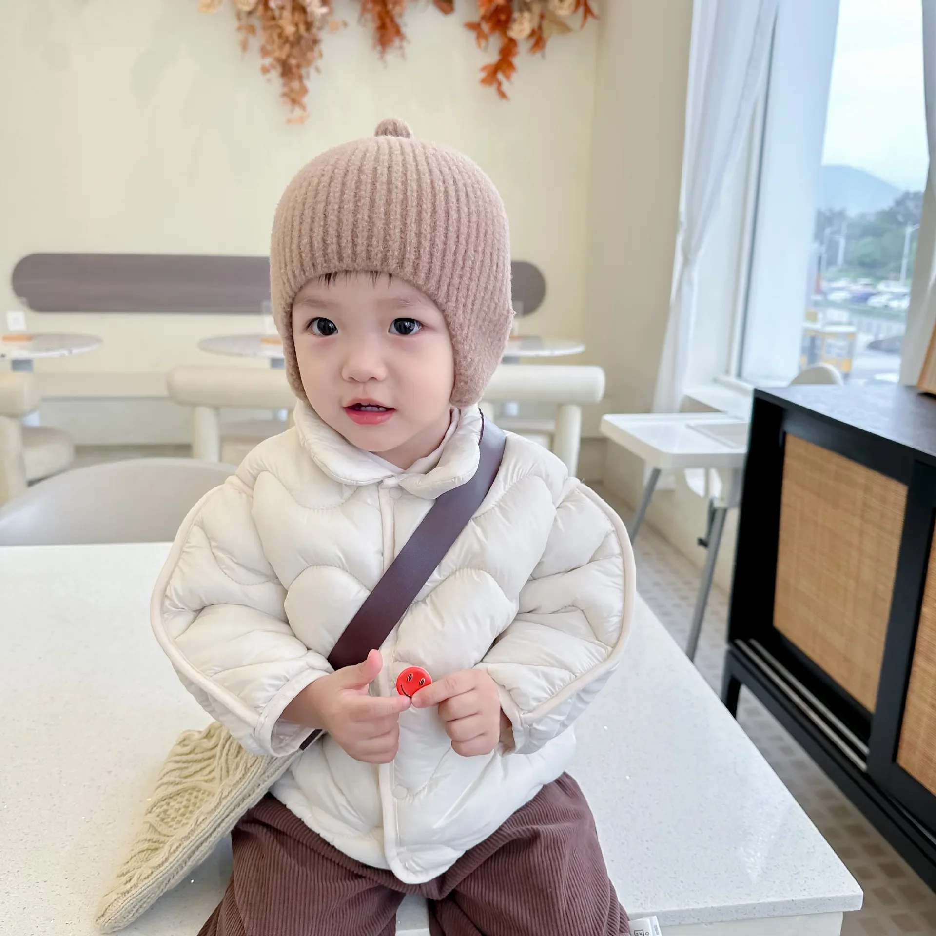 

2023 Korean New Children's Cotton Clothes Children's Clothing Boys' Baby Coat Winter Girls Short Coat Trendy Light and Thin