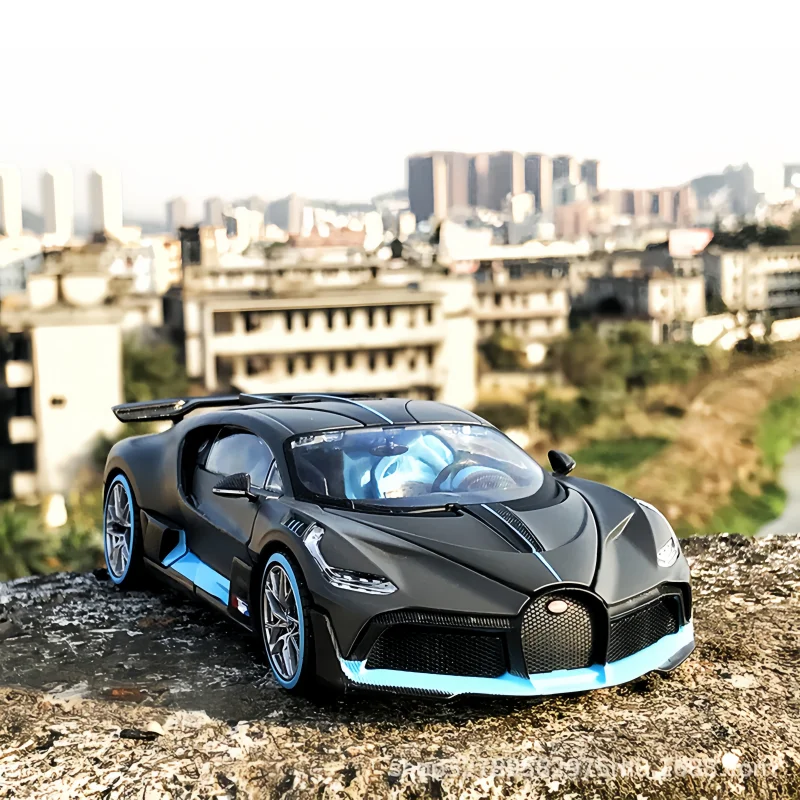 Oryginalny Maisto 1:24 Bugatti Divo symulacja odlewane modele samochodów ze stopu kolekcja ozdób prezenty zabawkowy Model prezent urodzinowy dla dzieci