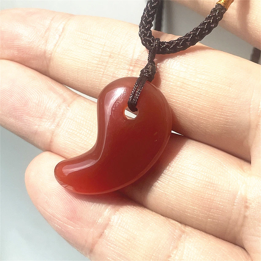 Natural Stone Red Agate necklace pendant Crystal Quartz Lovers Magatama Pendant Tai Chi Yin Yang Crescent Spike Pendant