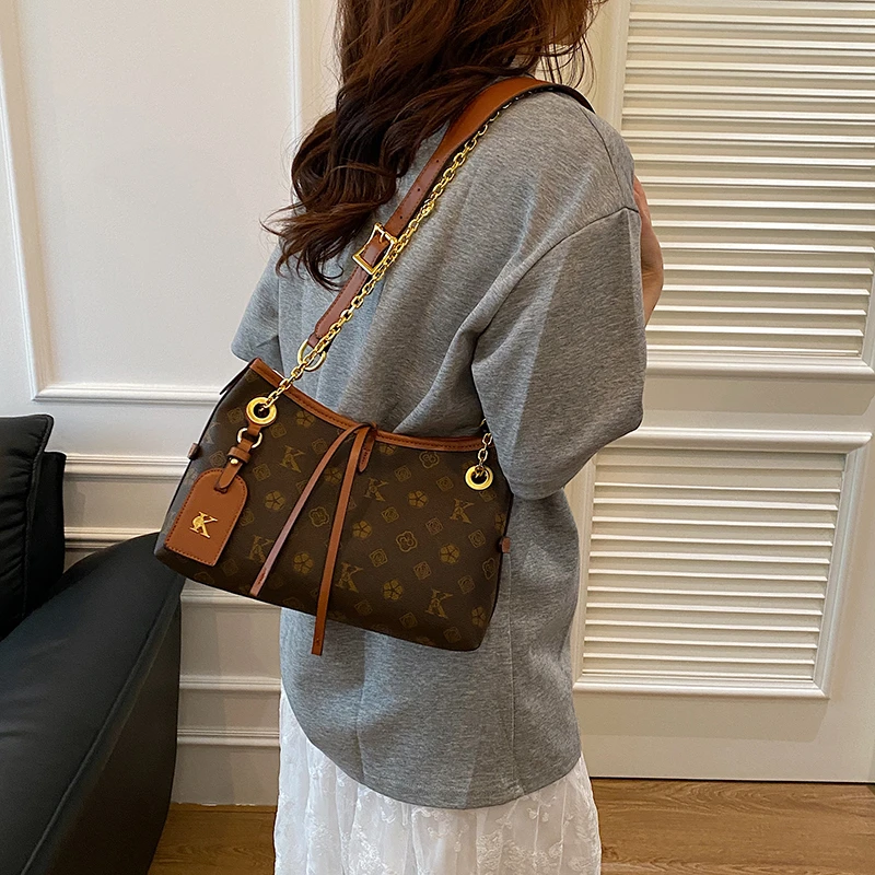 

Stylish Classic Leather Ladies Messenger Bag Crossbody Handbag Shoulder Tote For Everyday