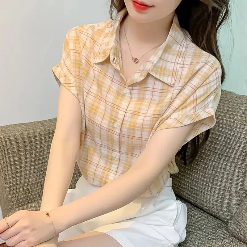 Minimalist Commuter Retro 2024 Summer New Shirt Women\'s Spliced Short Sleeve Pure Cotton Plaid Polo Collar Single Breasted Shirt