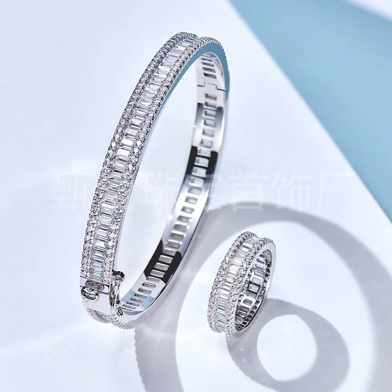 

Оптовая продажа от производителя, модный серебряный 925, универсальный Т-образный квадратный рядный браслет с бриллиантами, высокоуглеродистый бриллиант, прямая трансляция, поставка Interne