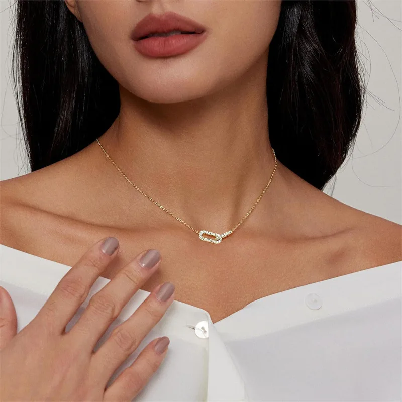 New Fashion Minimalism Paper Clip Inlay Zircon Pendant Necklace for Women Geometry Luxury Necklace Charm Elegant Jewelry