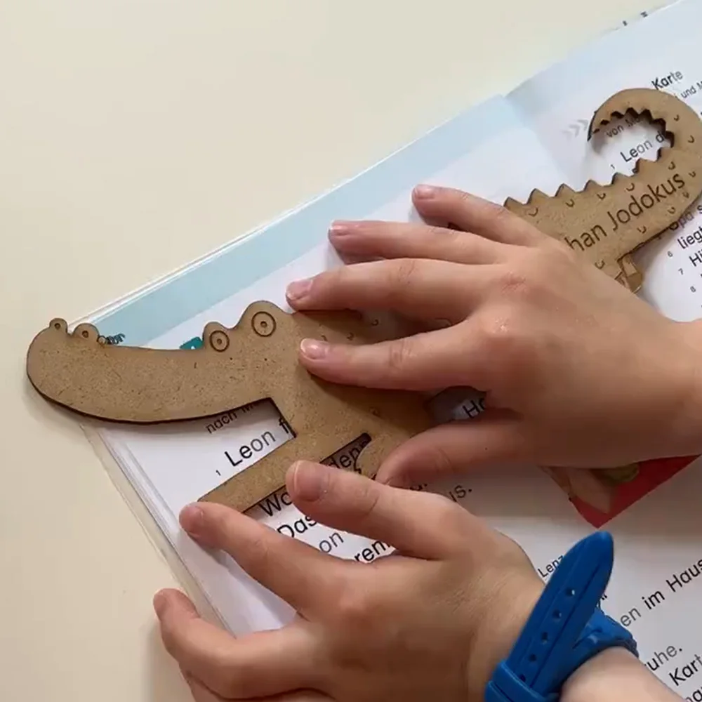 Personnalisez un crocodile de lecture personnalisé - un outil d'aide à la lecture pour les débutants - une idée cadeau adaptée aux étudiants
