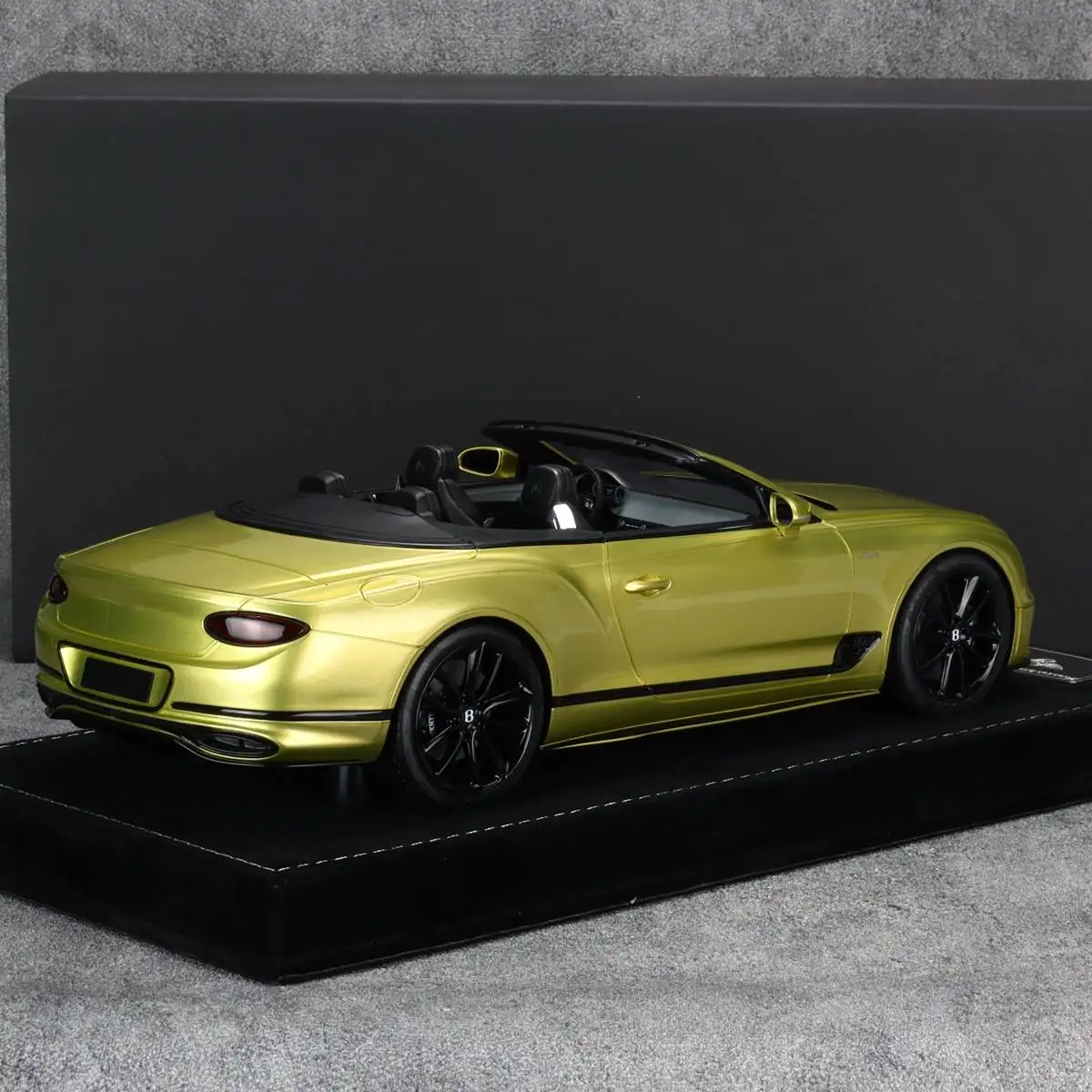 HH 모델 1:18 콘티넨탈 GTC 시뮬레이션 한정판 수지 금속 정적 자동차 모델 장난감 선물