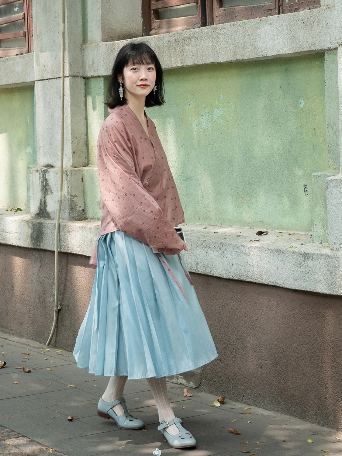 

Chinoiserie Style Short Hanfu Shirt Red Bow Sleeve Collar Horizontal Lapel Chinese Traditional Fashion Women's Slim Fit Top