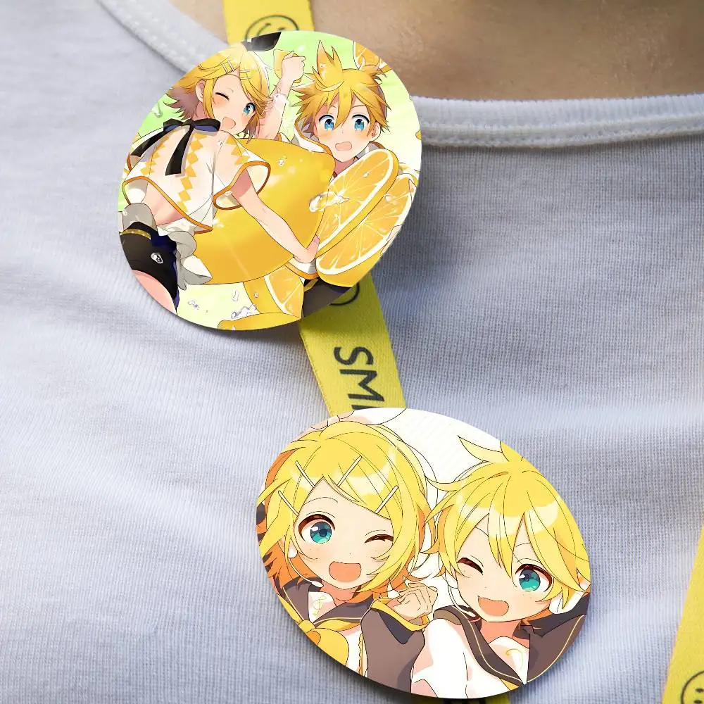 K-Kagamine Rin et Len Badges broches rondes de dessin animé broches faites à la main pour sac à dos bijoux accessoires cadeaux Badge S