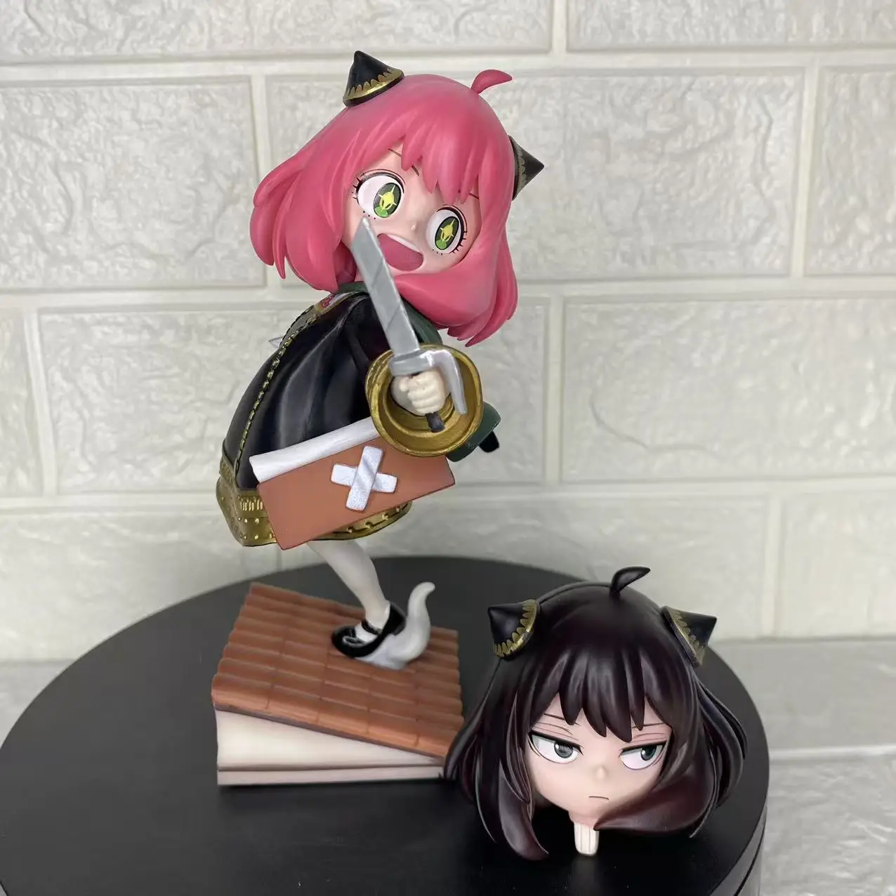 高品質フィギュア アーニャ・フォージャー コス レヴィ・アッカーマン スタチュー アニメーション スパイ×ファミリー 進撃の巨人 コレクション オーナメント モデル ギフト