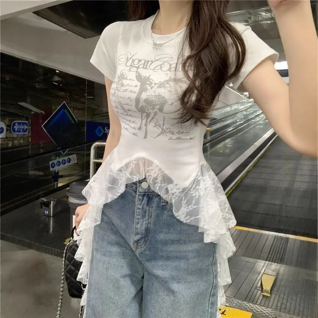 

Белая кружевная футболка с короткими рукавами Design Sense, женская летняя футболка с буквенным принтом, нерегулярный подол, топ в стиле Spice Girl