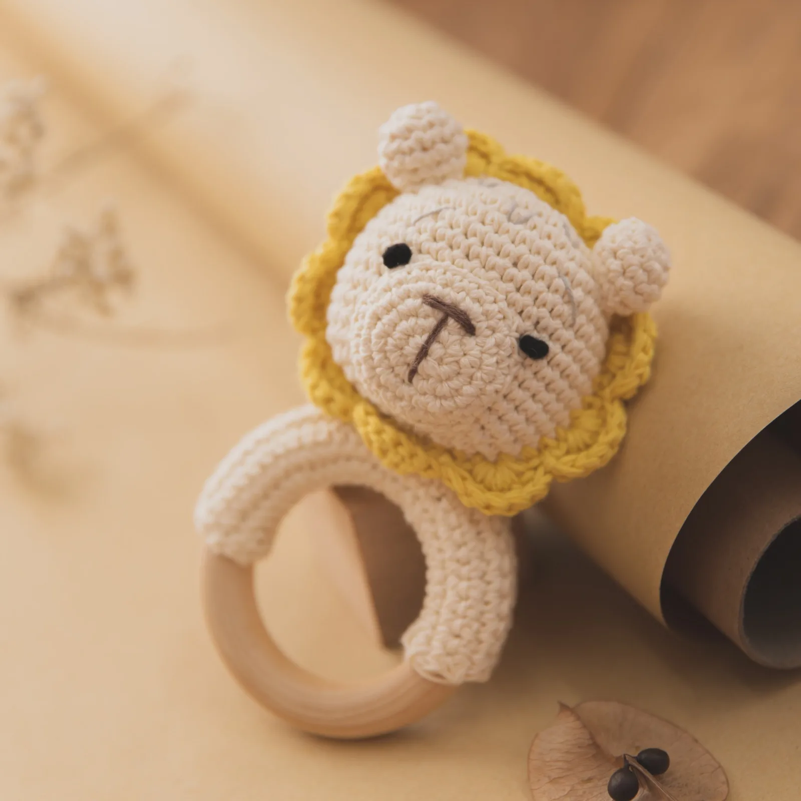 Baby Crib Mobile Set, Bee Theme, Wooden Crib Hanging Nursery Mobile, Infant Sensory Rattle Toys for 0-12 Months