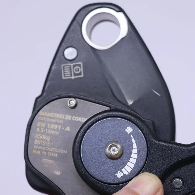 Manual Rope Descender With Stop Lock, Speed Control Rappelling Device For Outdoor Climbing & High Altitude Safety Work
