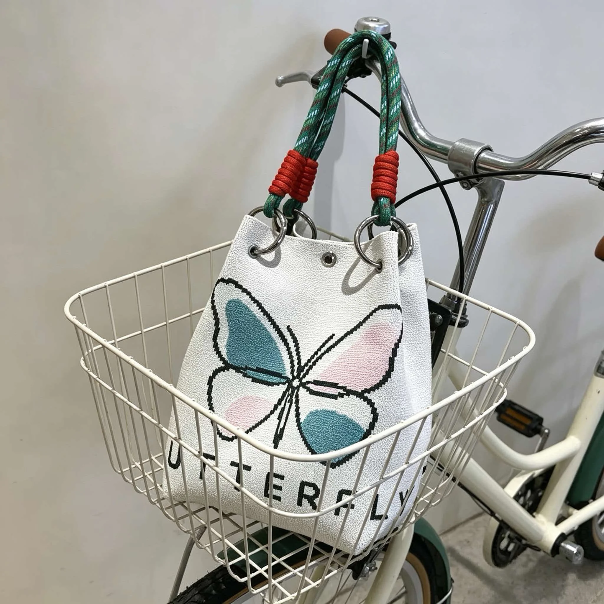 2026 New Knitted Handbag for Women, Large Capacity Fashion Handbag, Light Luxury, High Grade Water Bucket Bag