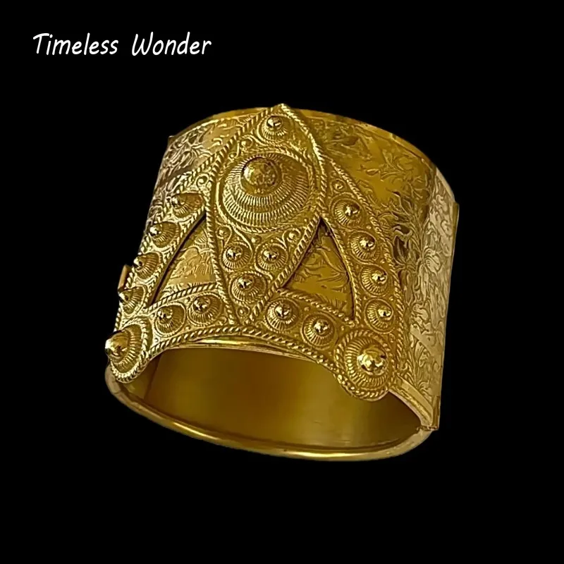 

Timeless Wonder Retro Geo Engraved Bangle Women Designer Jewelry Runway Luxury Rare Gift Trendy Top Vintage Statement 1151