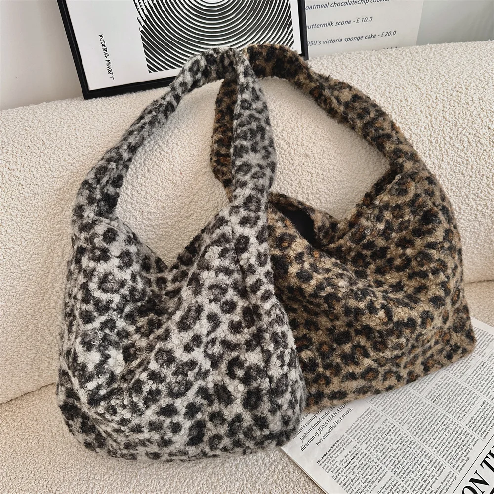 

Autumn and Winter New Korean Fashion Imitation Lamb Fur Large Capacity Single Shoulder Bag Leopard Print Tote Bag