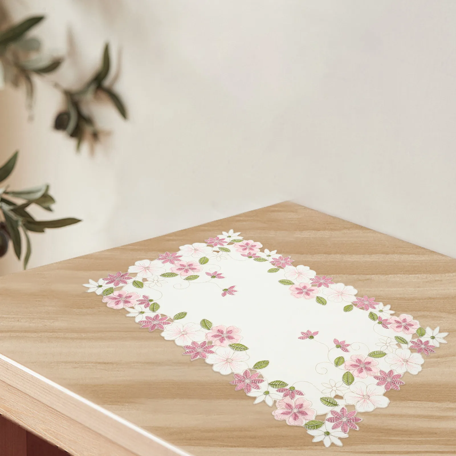 2Pcs Embroidered Floral Placemats For Dining Table Fall Table Decor European Rustic Tablecloth Set Hollow Design
