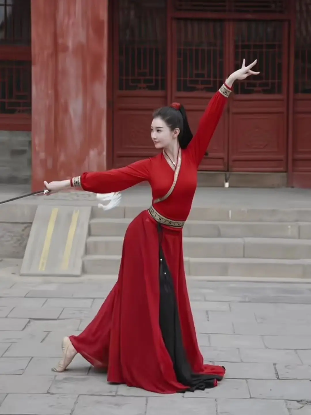 Woman Red Research On Classical Art Of Mulan's Performance Dance Dress With Ethnic Chinese Style Large Swing Skirt Hanfu