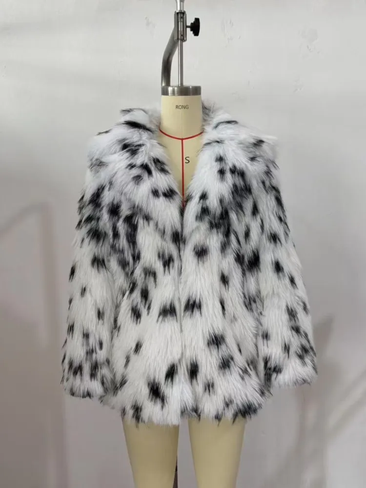 Damski płaszcz ze sztucznego futra 2025 Nowa kolekcja jesień-zima Modny gruby ciepły płaszcz z długim rękawem Zapinany na zatrzaski z przodu Damska odzież wierzchnia z kołnierzem typu lapel