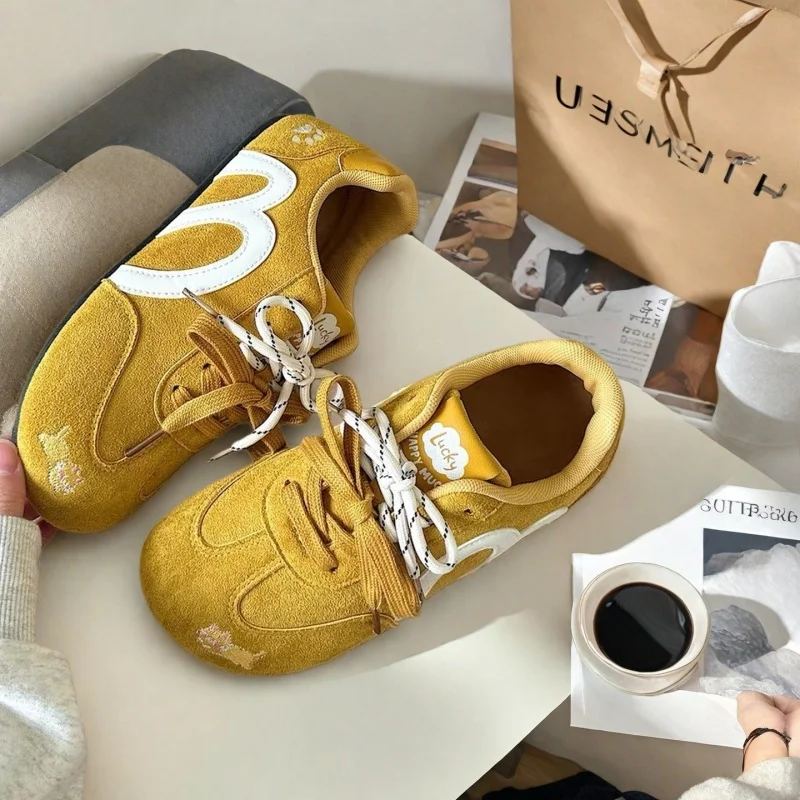 Soft Bottom Dequn Shoes for Women Spring 2026 Casual Lightweight Versatile Sports Shoes round Toe Cross Buckle Velvet Surface