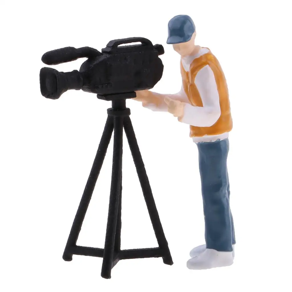 Conjunto de figuras e motorista de carro em miniatura, branco, conforme descrito