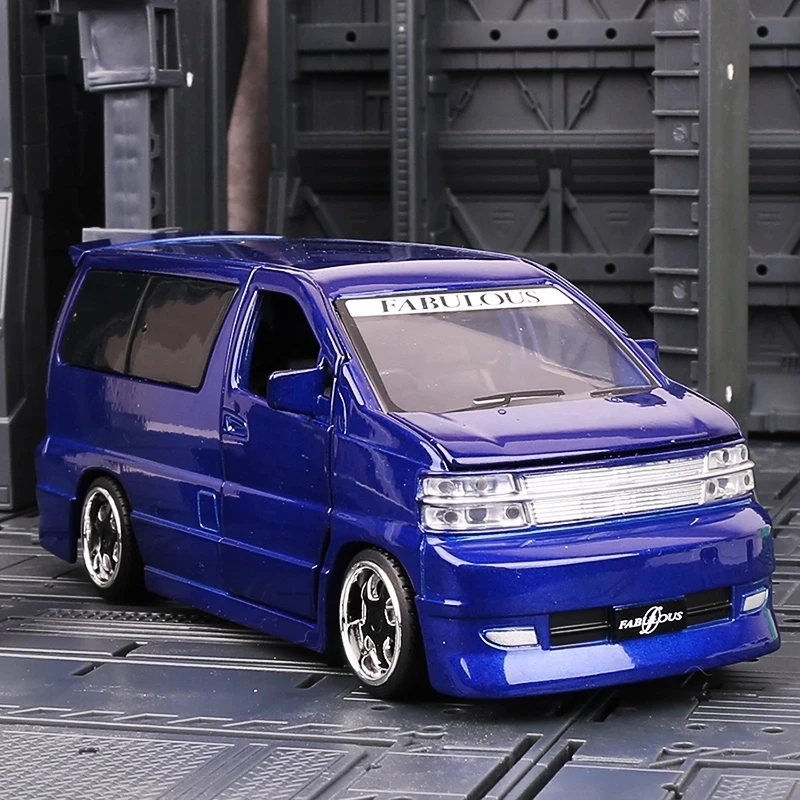 Nissan Elgrand-modelo de coche de aleación de Metal fundido a presión, modelo de coche de simulación de sonido y luz, colección de juguetes para niños, 1:32