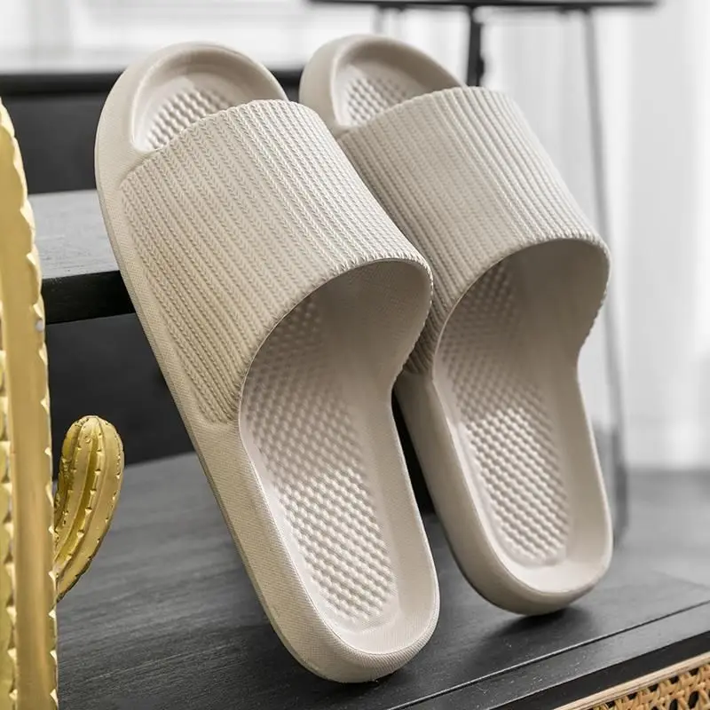 Dicke Plattform Badezimmer Hause Hausschuhe Frauen Mode Weiche Sohle EVA Innen Rutschen Frau Sandalen 2024 Sommer Nicht-slip Flip-flops
