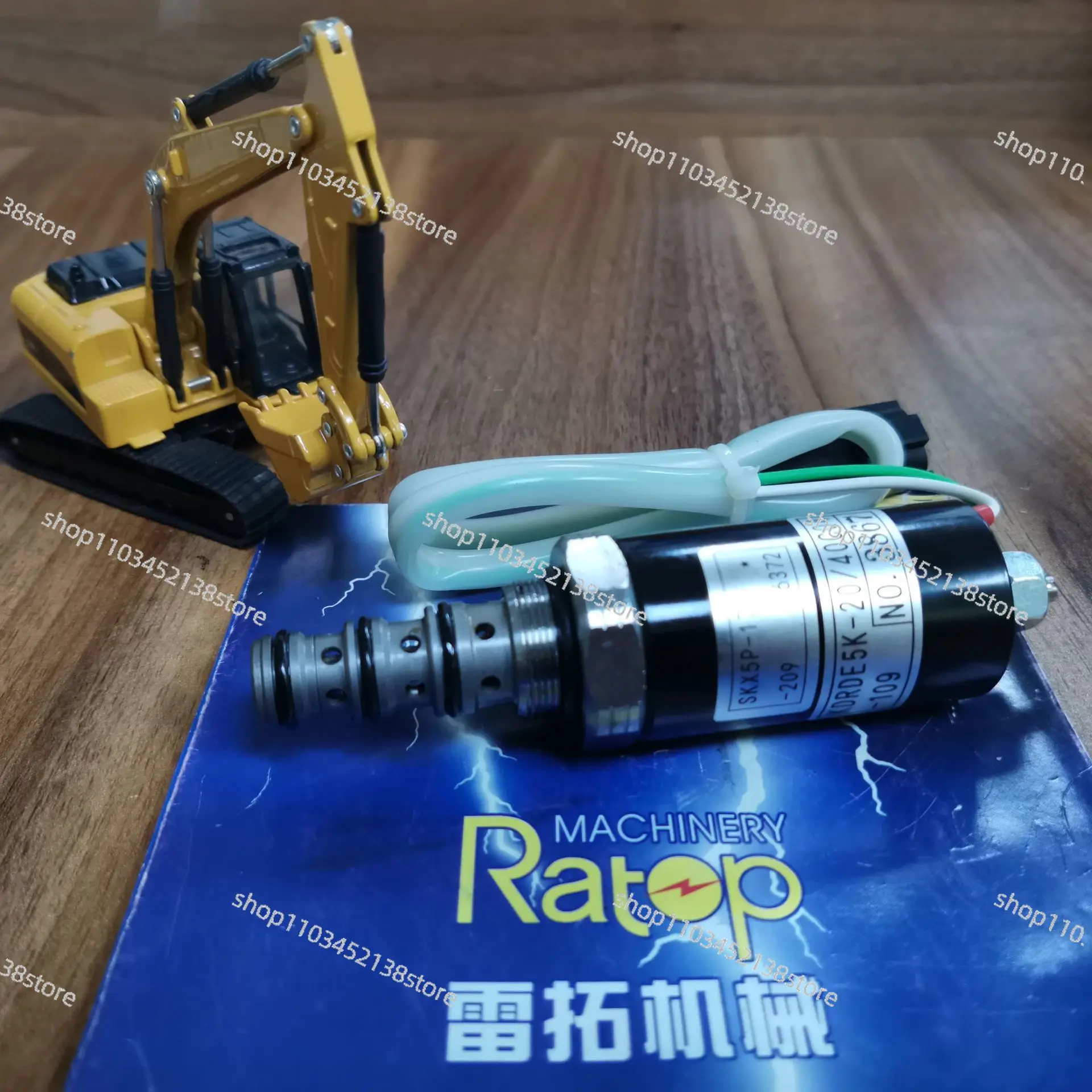 Excavator accessories R210LC-7 R225-7 R215-7 solenoid valve with wire XJBN-00382