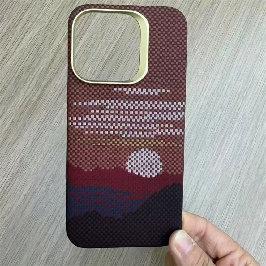 حافظة كيفلر المغناطيسية لهاتف آيفون 17 16 15 برو ماكس غطاء من ألياف الكربون الأراميد رفيع للغاية وخفيف الوزن ودرع نحيف ومتين