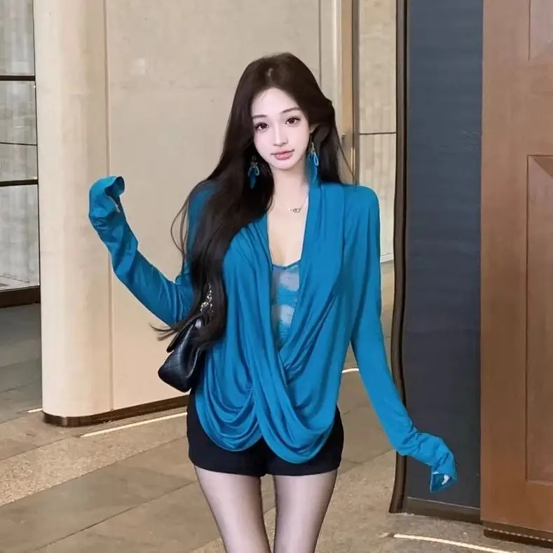 

Lace Spliced ​​Fake Two-Piece Swinging Neck T-Shirt Women Winter Blue Slim Design Pure Desire Base Shirt Long-Sleeved Top