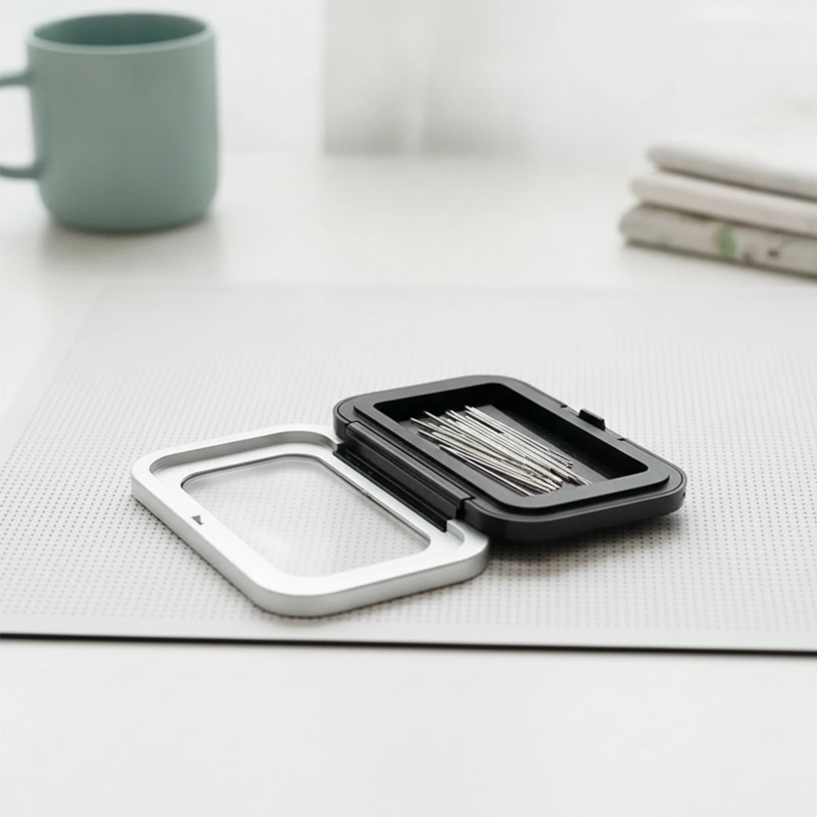 Étui à aiguilles attrayant avec couvercle transparent, boîte de rangement pour aiguilles, portable et sécurisée pour les artisans, la couture