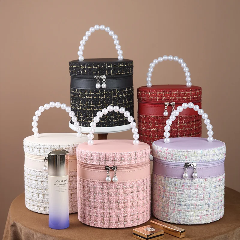 Large Woven Cloth Makeup Bag for Travel circular handbag Fashionable Cosmetic Pouch Organizer Stylish and Practical