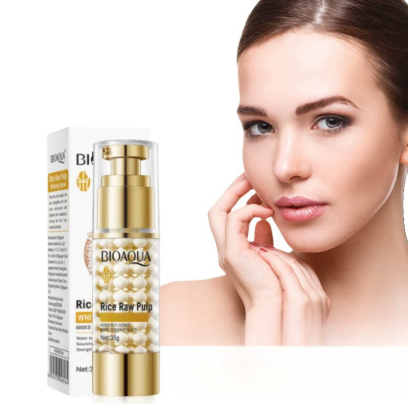 قطعة واحدة - كريم ايسنس للوجه من الأرز، يحتوي على جوهر الأرز وغيرها من مكونات العناية بالبشرة، ويغذي ويرطبها ويضيء البشرة، مما يجعلها رقيقة وناعمة ومرنة