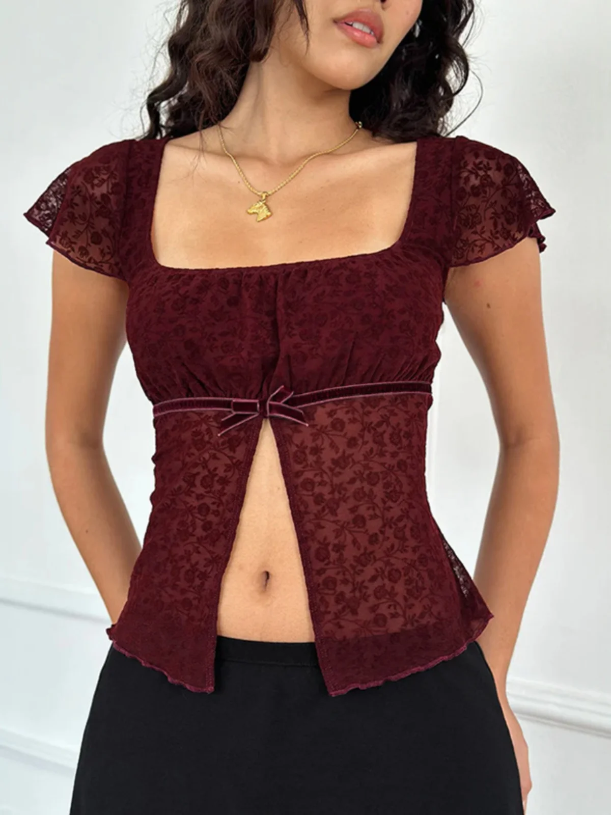 

Women's Slim Fit ort Sve T-irt Slit Design Pure Color Square Collar Top Faionable Casual Wear for Ladies