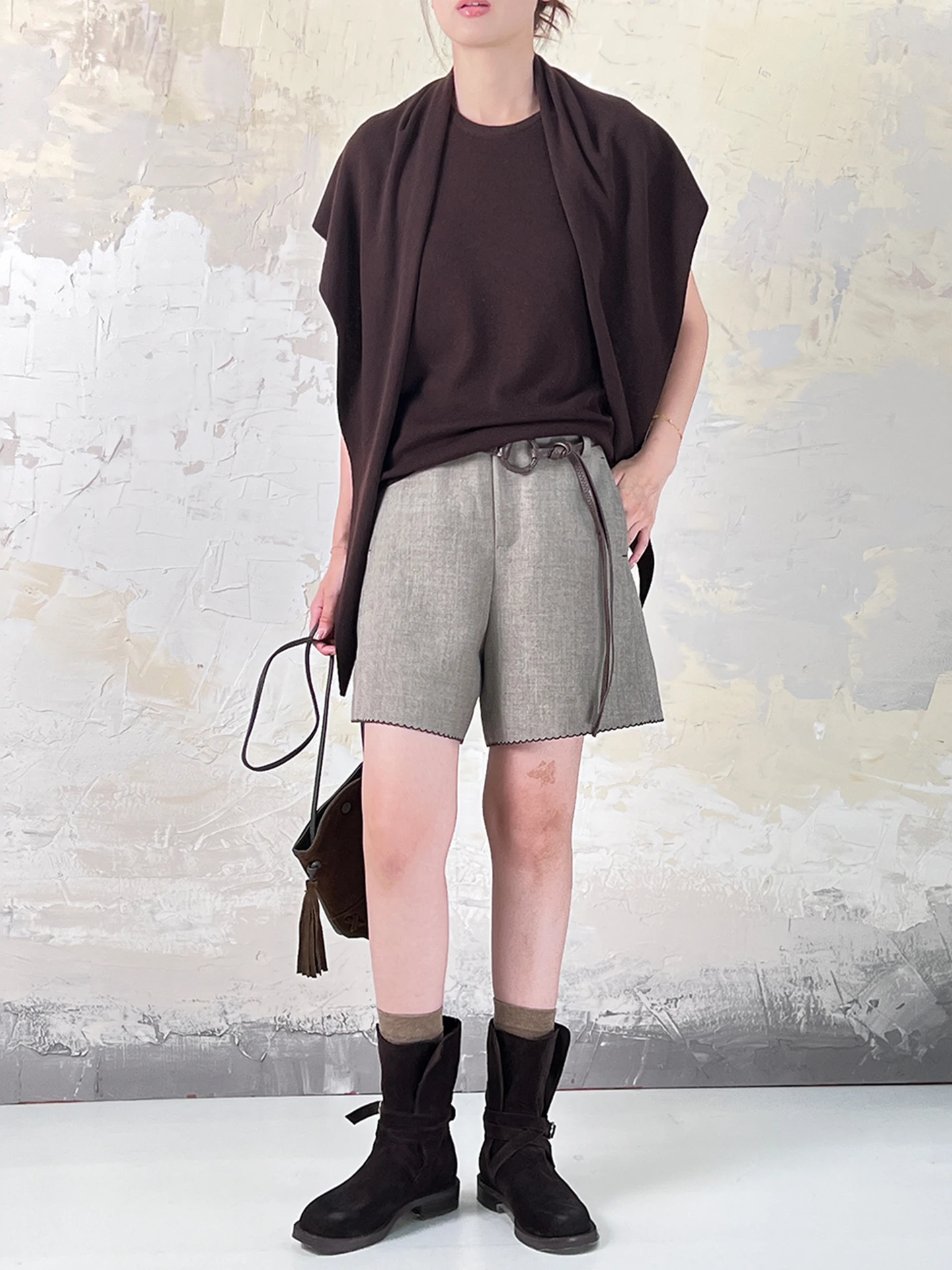 

Женские повседневные брюки с высокой талией и широкими штанинами, осенняя коллекция 2025 года, новые модные утягивающие брюки с поясом