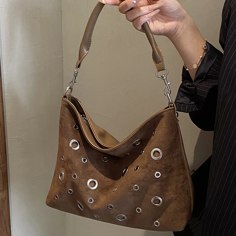 

Autumn Winter Vintage Tote Bags 2025 New Trendy Commuter Crossbody Bag for Female Versatile Fashion Suede Shoulder Bags